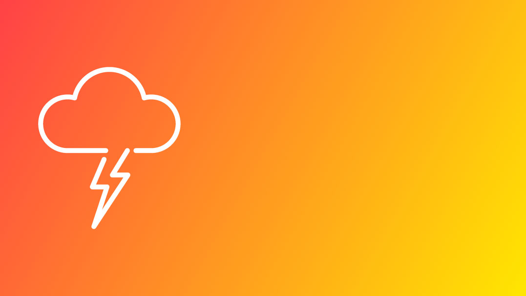 Onweerswolk op oranje achtergrond